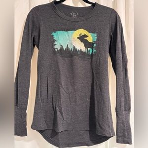Woman’s Long Sleeve Shirt